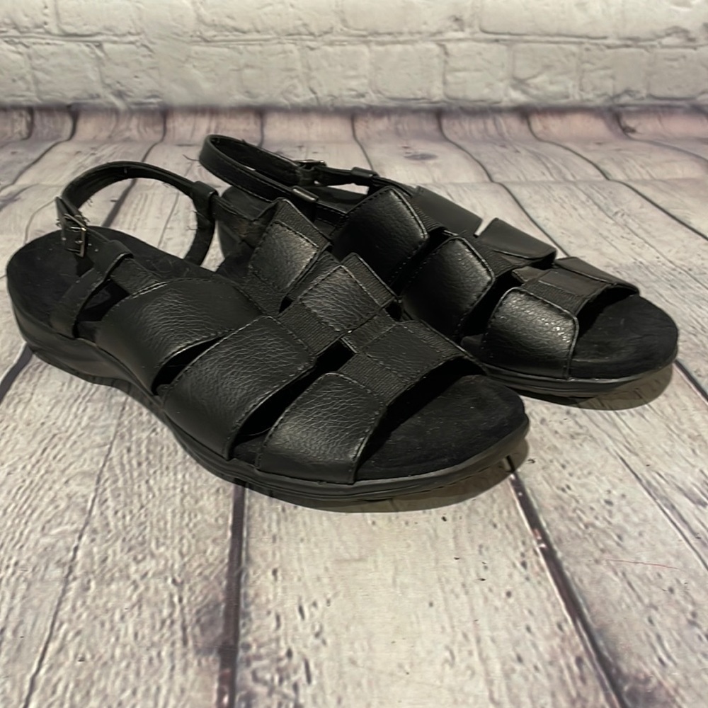 Easy Streets women’s black leather upper strap sandals Sz 7 Wide
